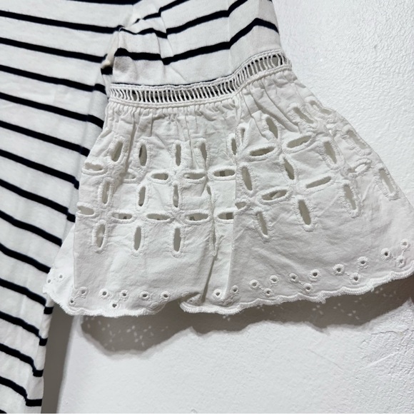 EUC Ann Taylor Round Neck Cut Out 3/4 Sleeves Striped Fitted Shirt Blouse Sz XS - Picture 5 of 7